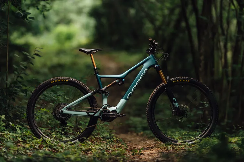 Orbea Rise M-LTD 29er Mountain Bike 2022 Ice Green/Ocean-1